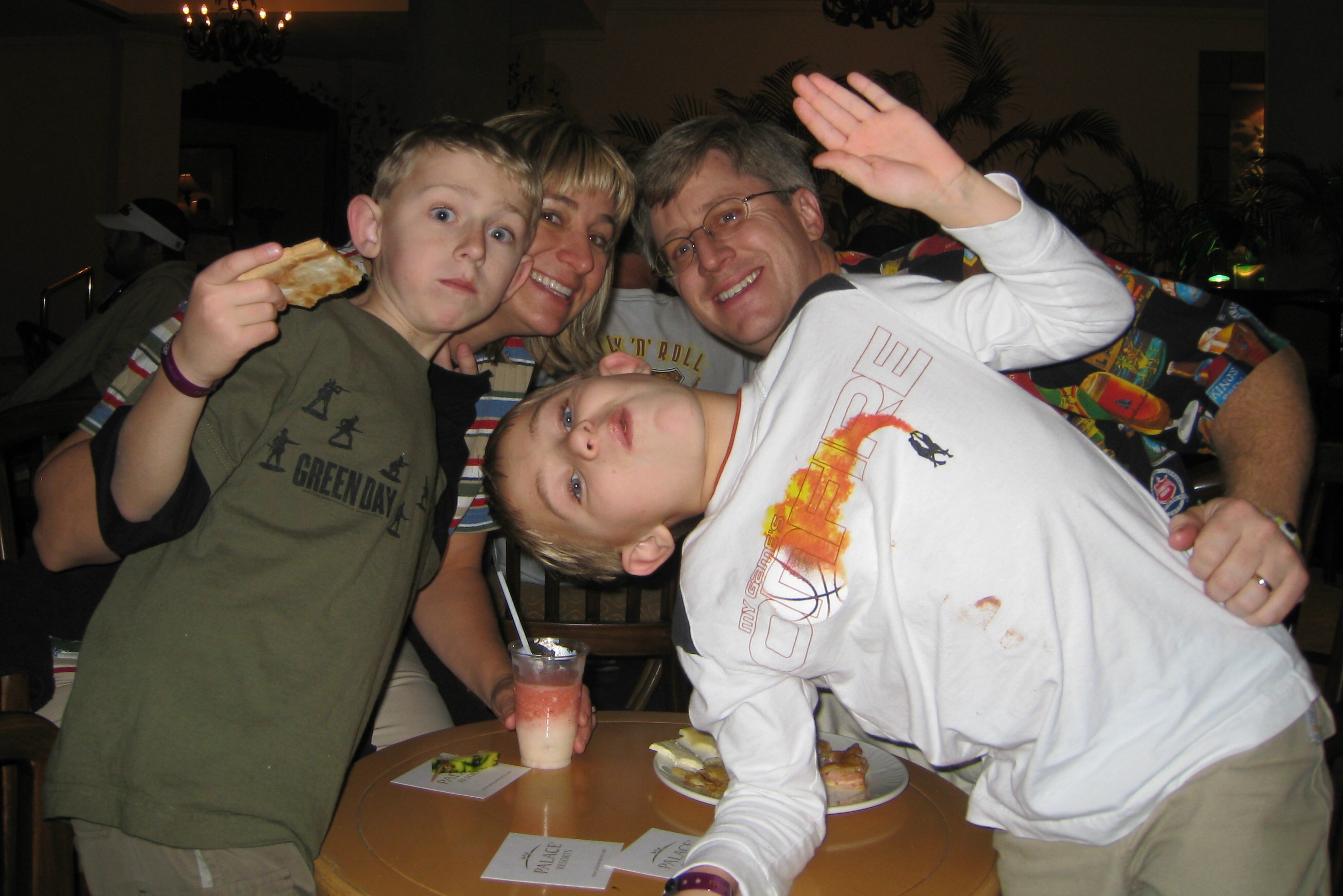 The Family in Cancun, 12/07